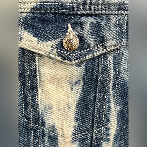Seven7 Blue Tie-Dye Acid Wash Jean Jacket - Picture 10 of 12